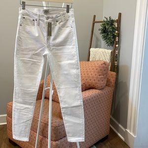 J. Crew 9" mid-rise toothpick jean.  White. Women's Size 8/29.  NWT